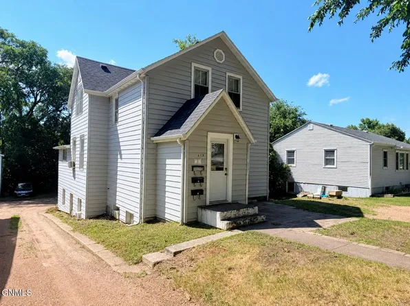 618 N 19th St, Bismarck, ND 58501