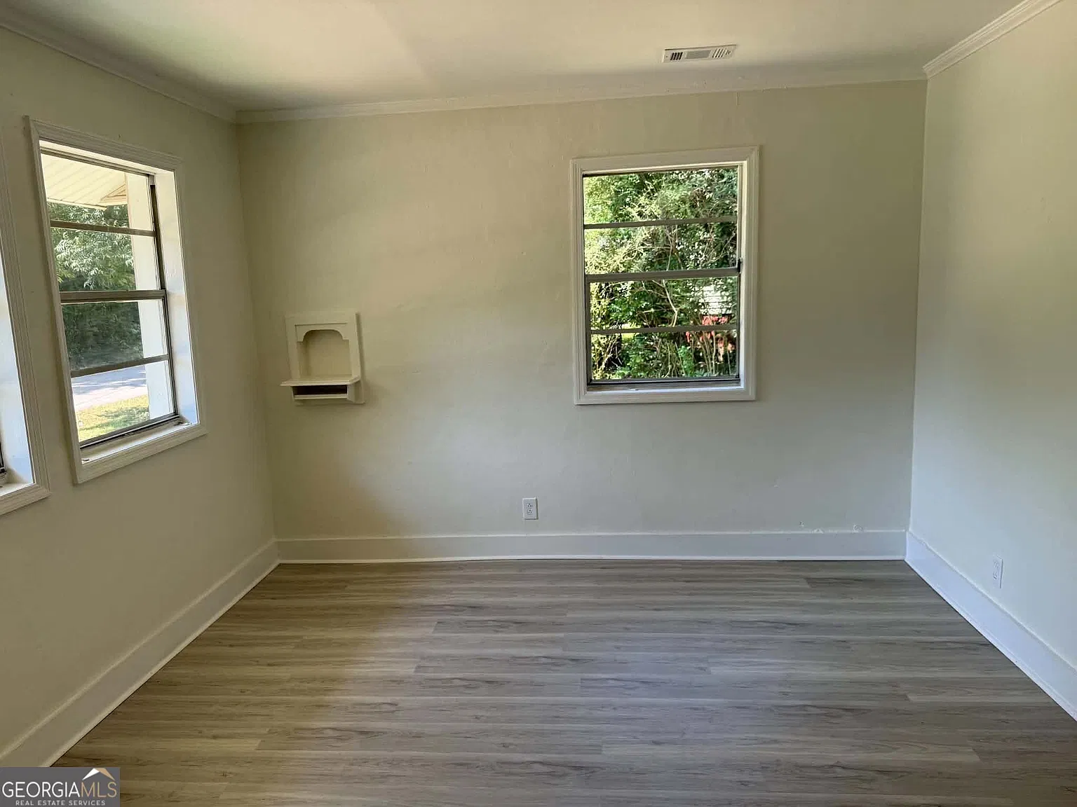 2 bed, 1.0 bath, 800 sqft, $1,100 — Photo 2