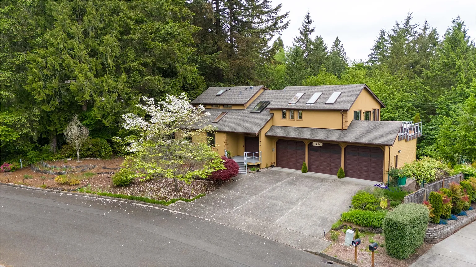 1214 11th Court SW photo 1