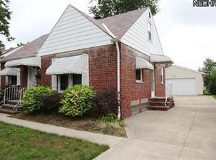 1393 Commonwealth Ave, Mayfield Heights, OH 44124