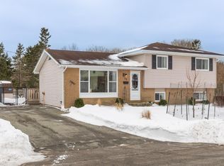 43 James St, Yarmouth, NS B5A 4R1