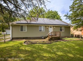 1321 Oakwood Ave, Dekalb, IL 60115