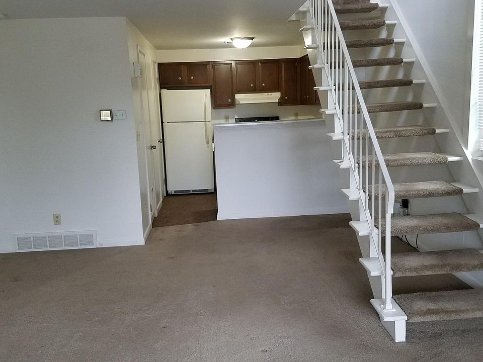 1st image of 9 Gloucester Ave
