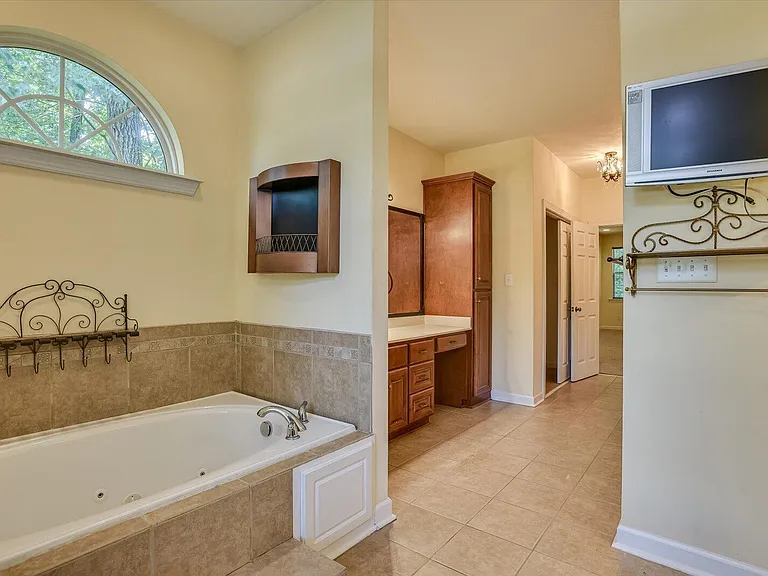 2103 Wythe Dr — Photo 27