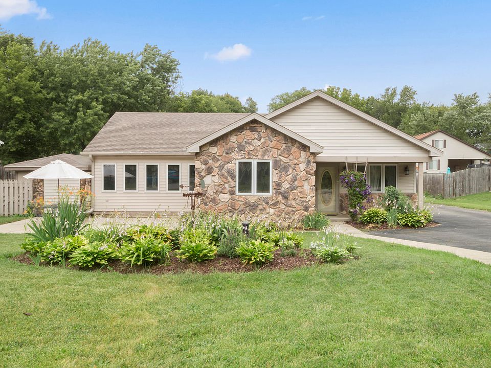 2nd image of W147 Tulip Dr