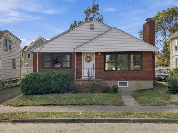 40 Dix St, Waltham, MA 02453