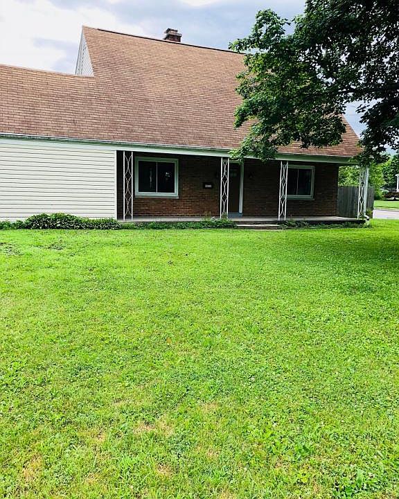 1st image of 4820 Sharon Ave
