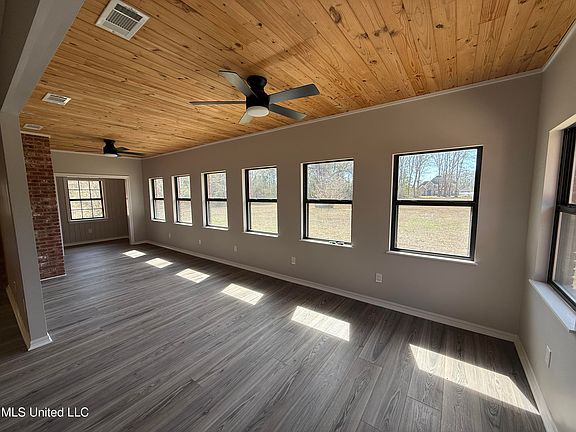 5th image of 18265 Landon Rd