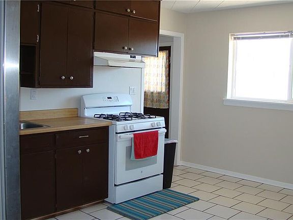 4th image of 3436 Greenock St