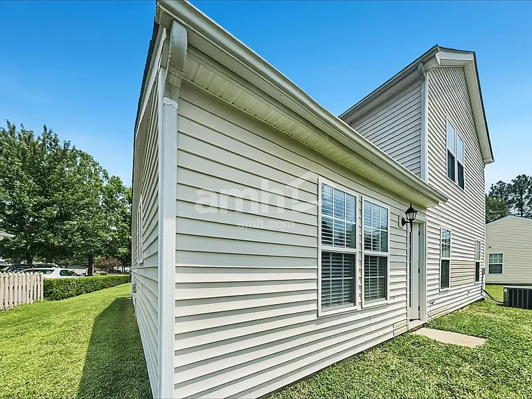 10502 Glory Meadow Ct — Photo 15