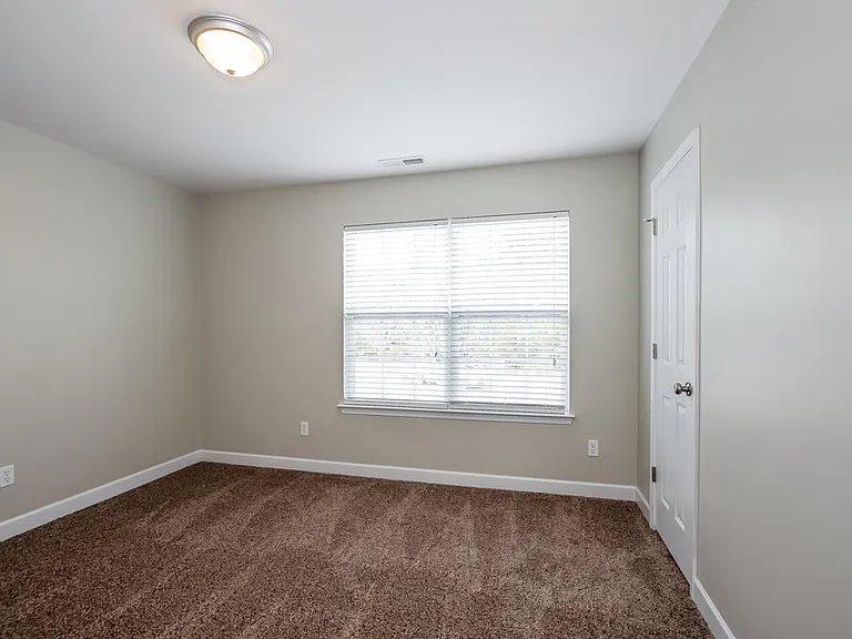 995 Ramsgate Dr SW — Photo 16