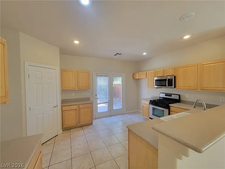 8458 Pico Rivera Ave — Photo 5