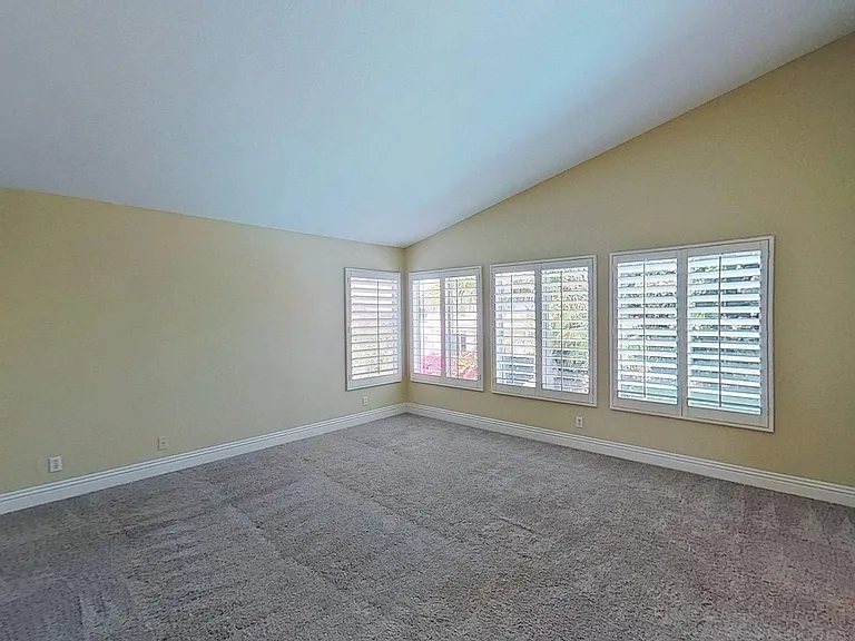 4749 E Bradford Ave — Photo 21