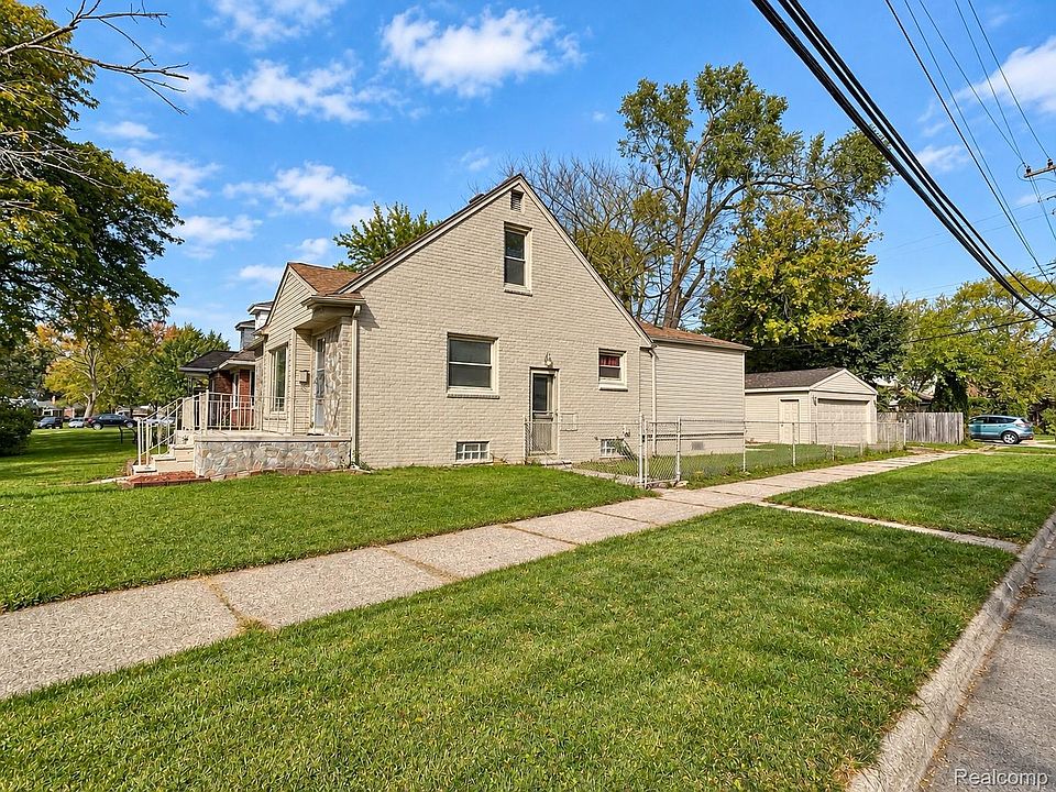 563 Sunningdale Dr, photo 2