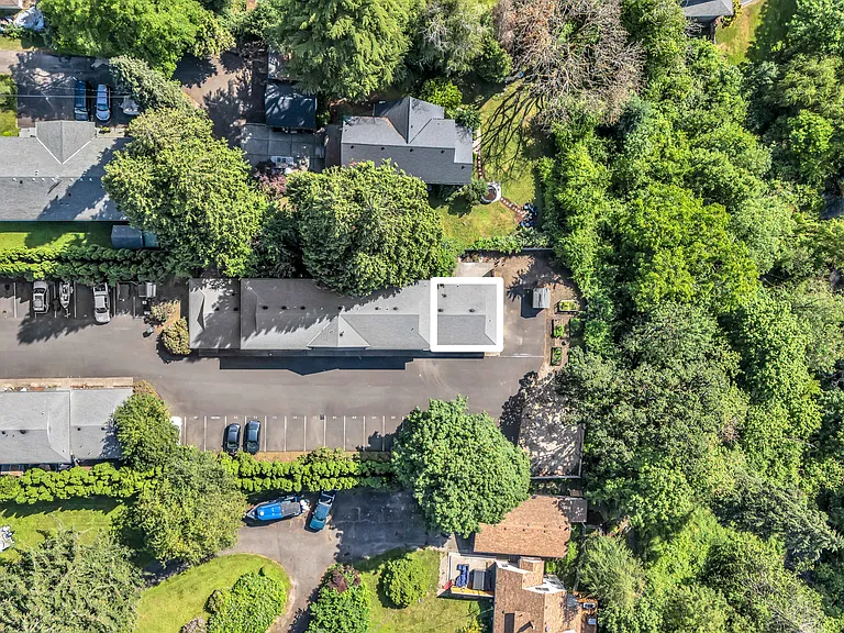 5210-5232 SE Rinearson Rd — Photo 20