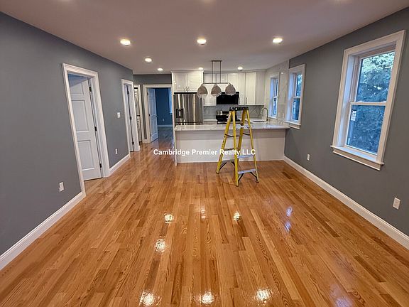 2nd image of 8-10 Brentwood St #2