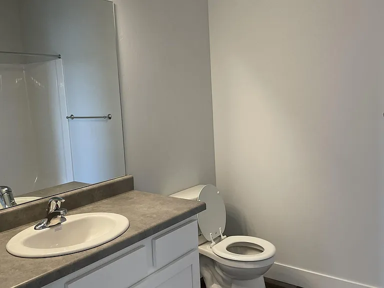 302 W 435 N #1-R-302 — Photo 6