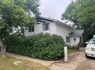 164 4th St W, Mankota, SK S0H2W0