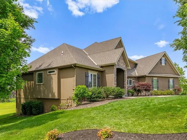 11775 NW 81st St, Parkville, MO 64152