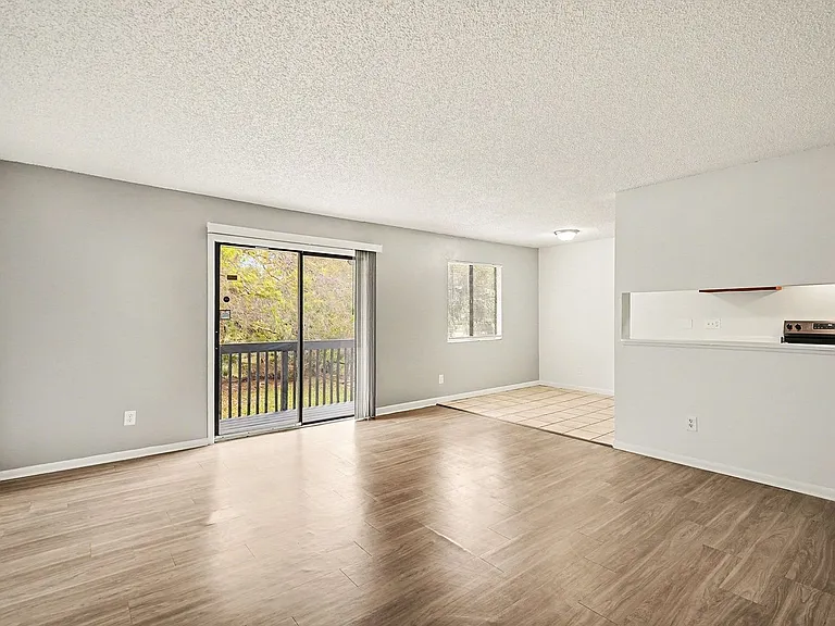 2181 Agora Cir SE — Photo 5