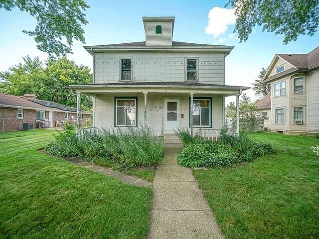1st image of 904 N 3rd St