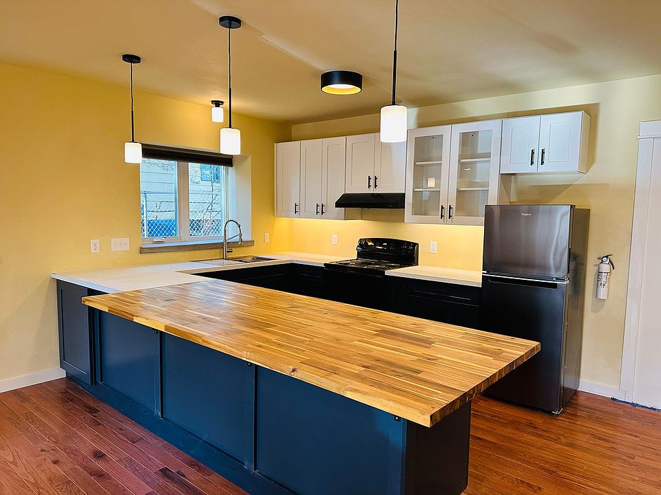 1st image of 605 Alderson Ave #New