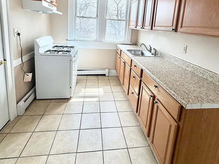 292 Elm St #6 — Photo 1