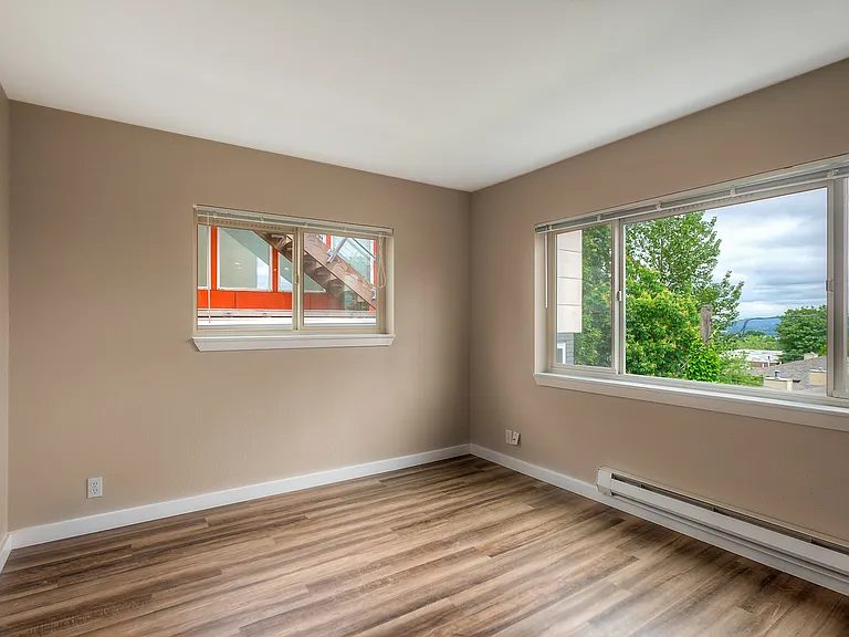 Genesis Apartments — Photo 4