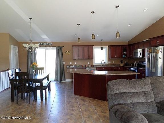 3rd image of 105 Eastwood Dr