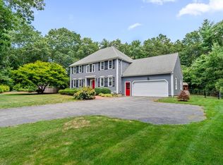 27 Malinda Ln, Pembroke, MA 02359