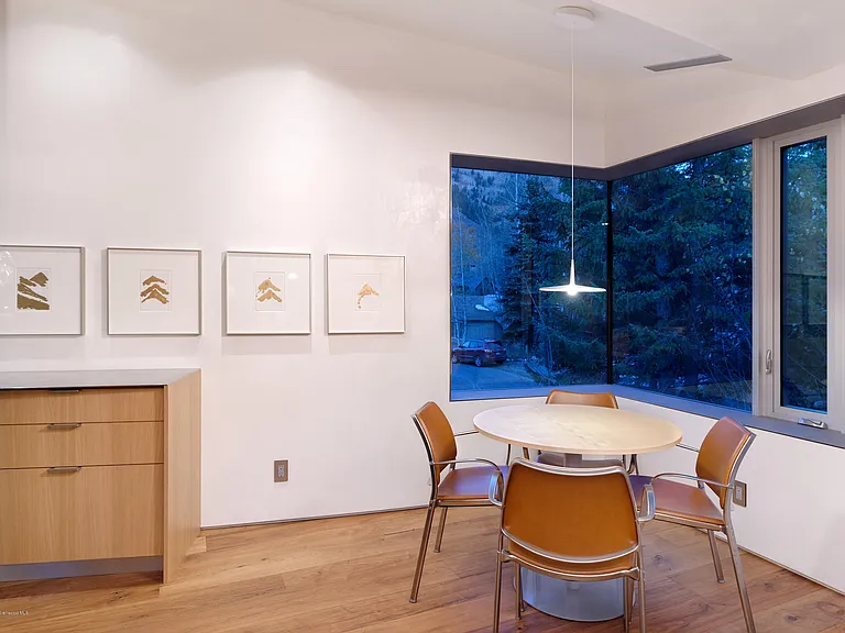 1118 Waters Ave — Photo 10