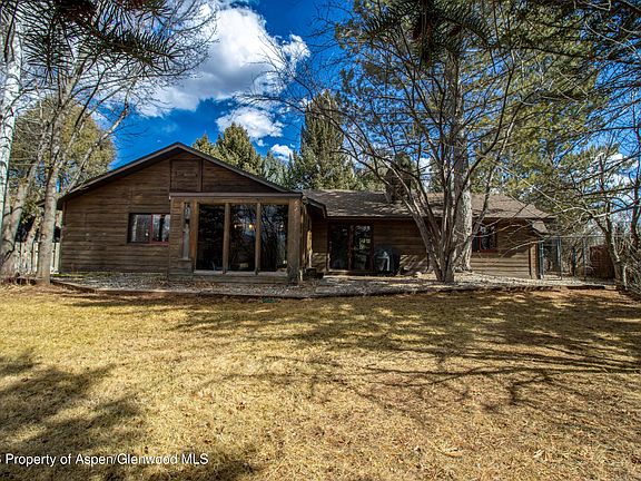 3rd image of 31 Brown Ct