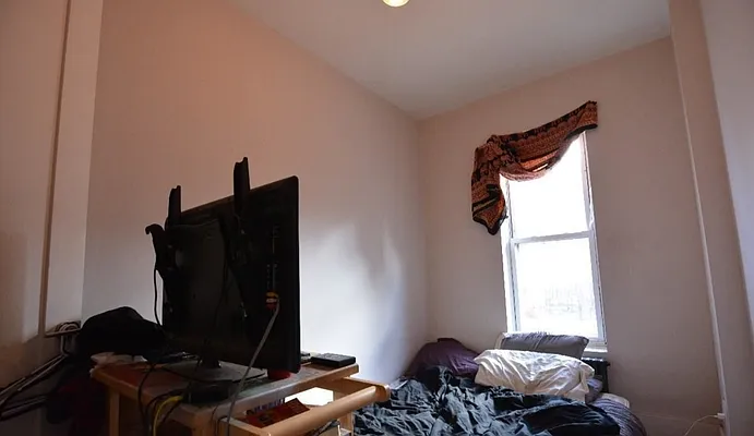 Rented by Cheskel Meisels, LREB | media 4