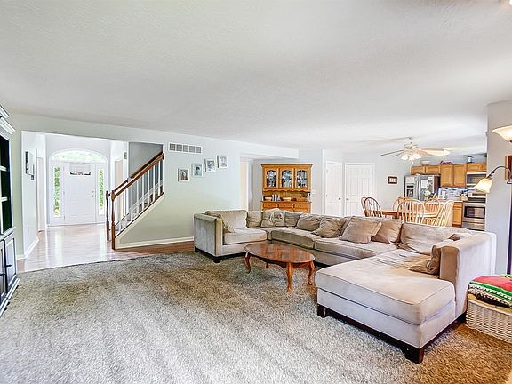 5th image of 6780 Ruwes Oak Dr