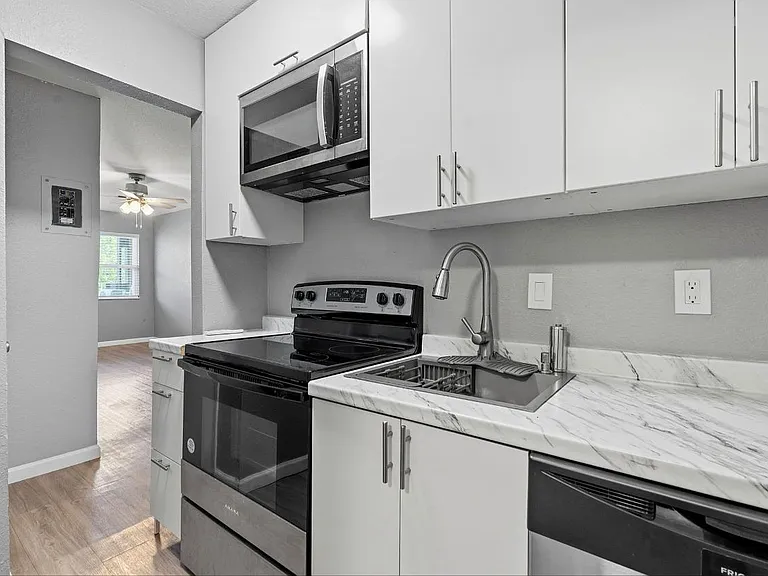 2910 Medical Arts St #103B — Photo 6