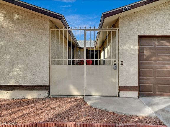 3rd image of 6870 Laronda Ln