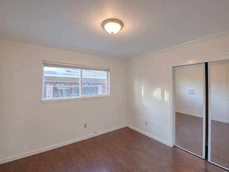 475 L St — Photo 27