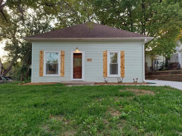 204 S Hazel St, Glenwood, IA 51534