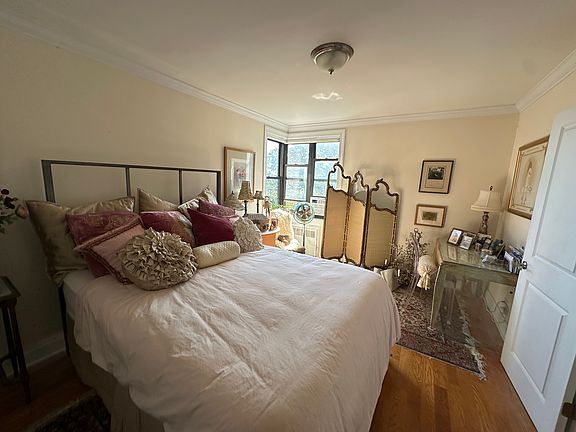4th image of 259 Bennett Ave Unit 8D