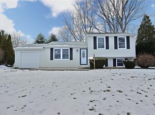 163 Summerberry Ln, Niles, OH 44446