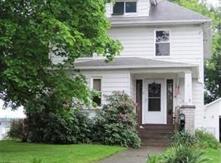 6 24th St NW, Barberton, OH 44203