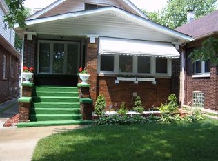 8046 S Bennett Ave, Chicago, IL 60617