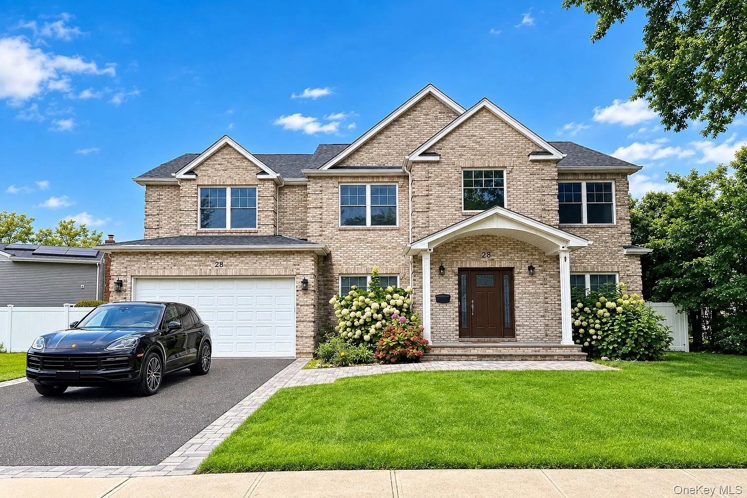 5 bed, 4.5 bath, 4000 sqft, $9,600 — Photo 1