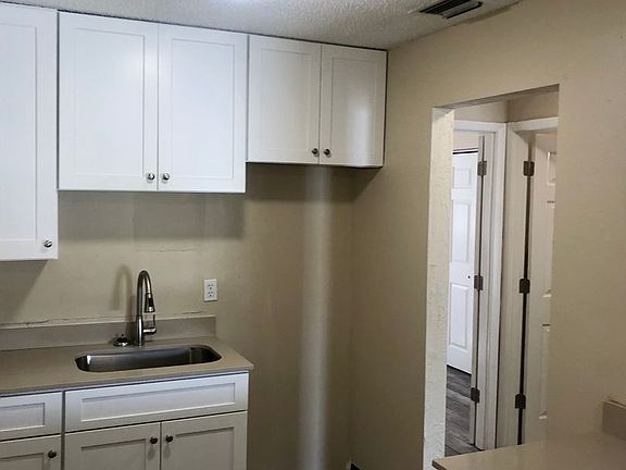 2nd image of 115 Kingston Ave Unit 9