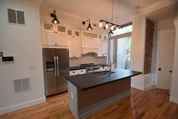 Rented by Urban Realty NYC | media 14
