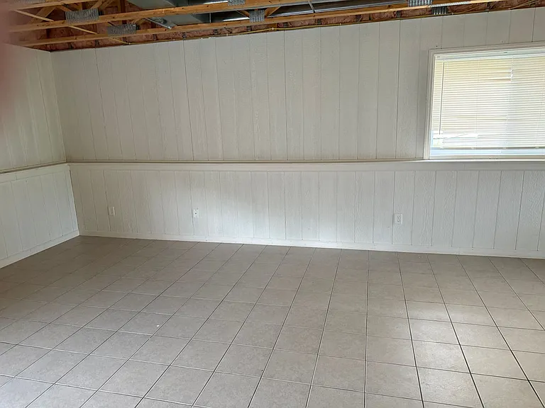 411 Meadow Ln — Photo 15