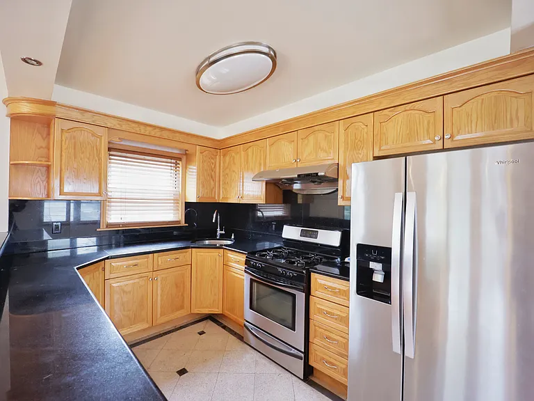 34 Fingerboard Rd #2 — Photo 15