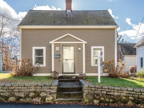 19 Tolman St, Sharon, MA 02067