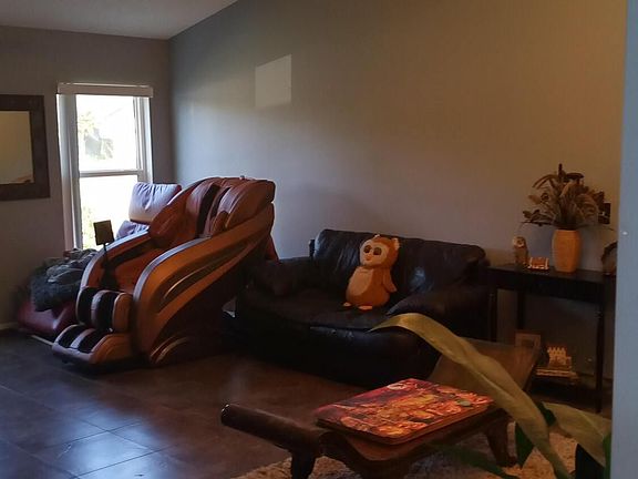 4th image of 2789 Hague Ave SW
