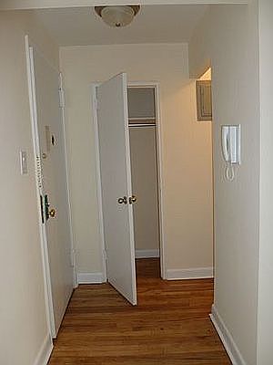 5th image of 4850 37th St APT 4R